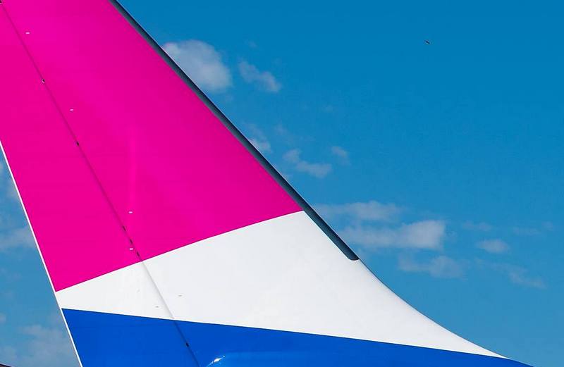 Uzbeki Centrum Air's aircraft tail