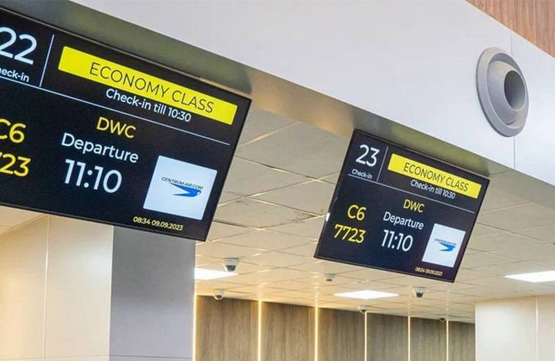 Uzbeki airport flight display
